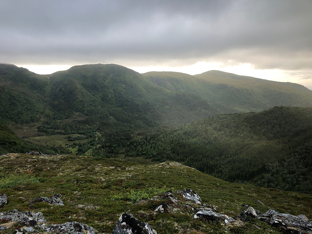 Tilbakeblikk mot Valltua og Storfjellet