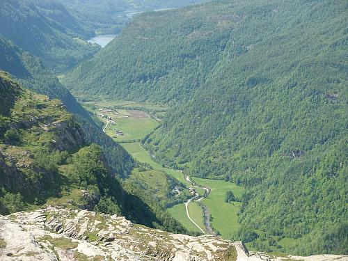 Fra Tokenuten mot Øvre Hålandsdalen.