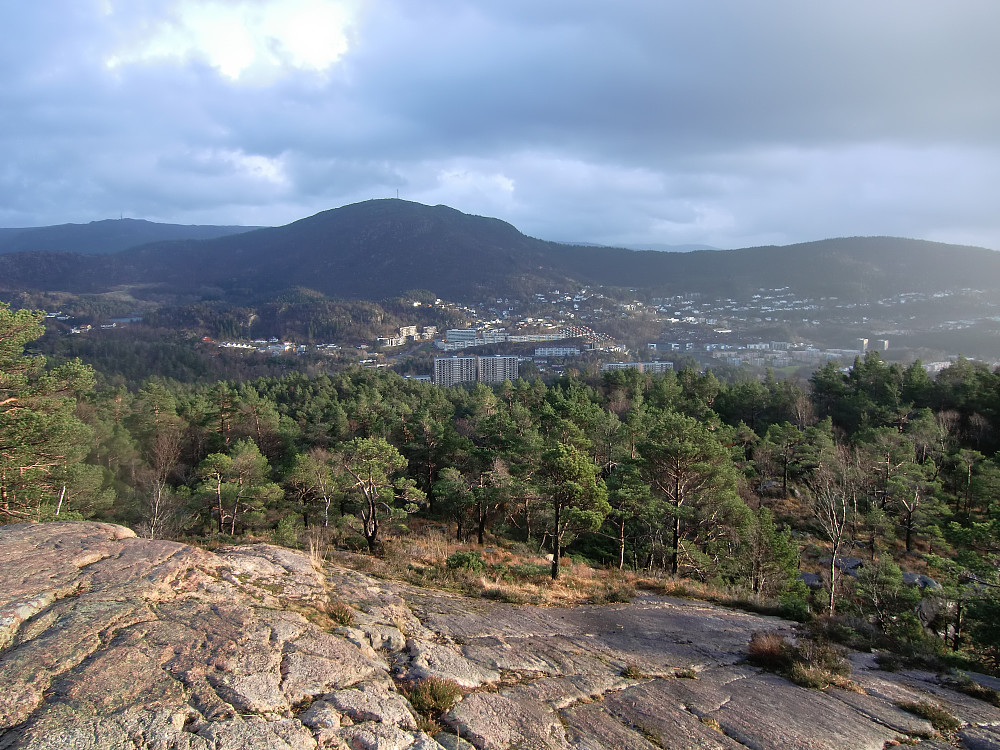 Utsikt fra Eikelifjellet mot Fyllingsdalen