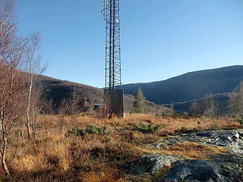 Toppen med telemast.