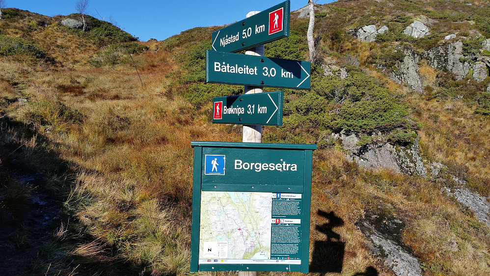 Turskilt ovenfor Borgasætra.