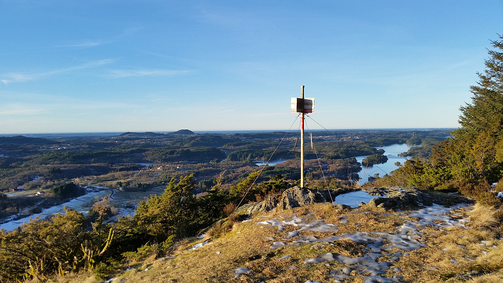 Trig.p. 188 på Berfjordfjellet. Anbefales 