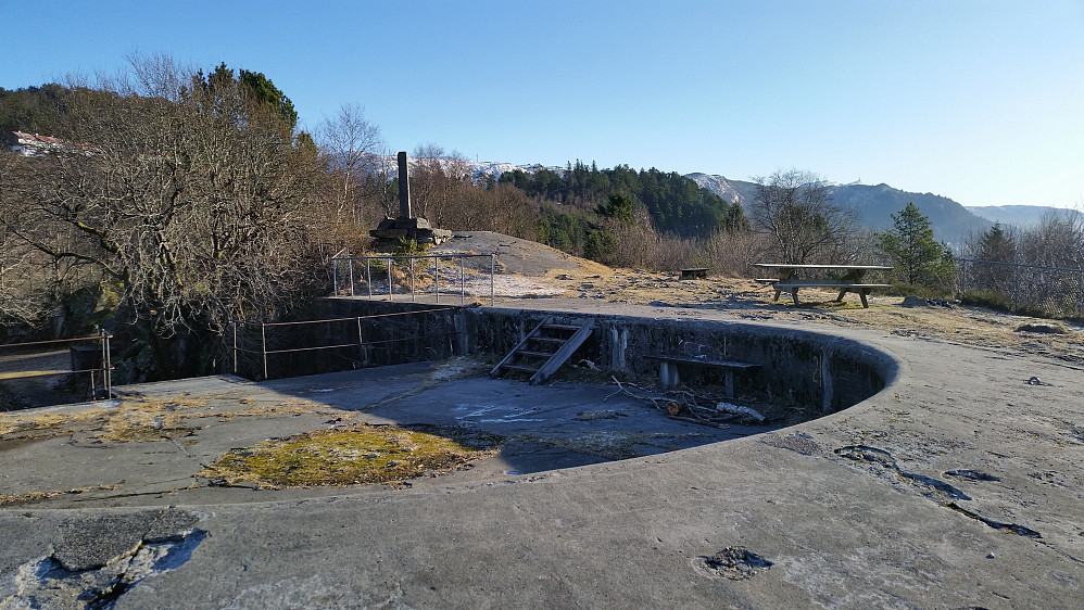 Hellefjellet med Hellen Fort
