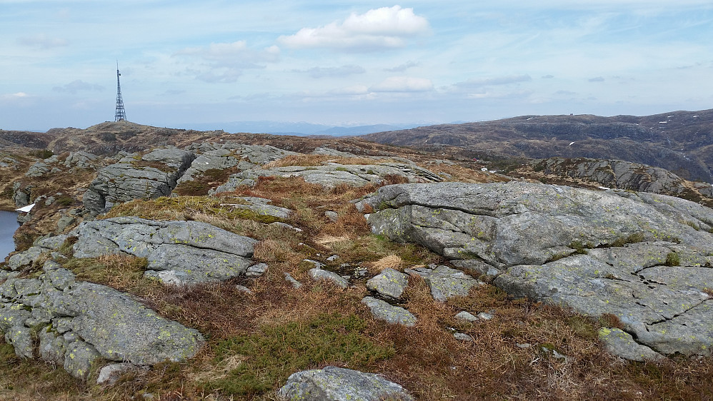 Kupert fjellsti fra Blånanen vest til Blåmanen nord, turens eneste nye PB bestigning for meg på denne turen. Turens høyeste topp Rundemanen i sikte.