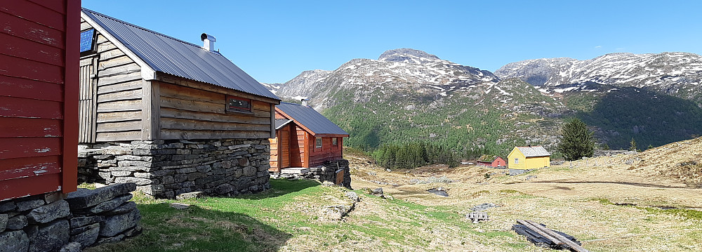 Ruedal med flere stølshus 