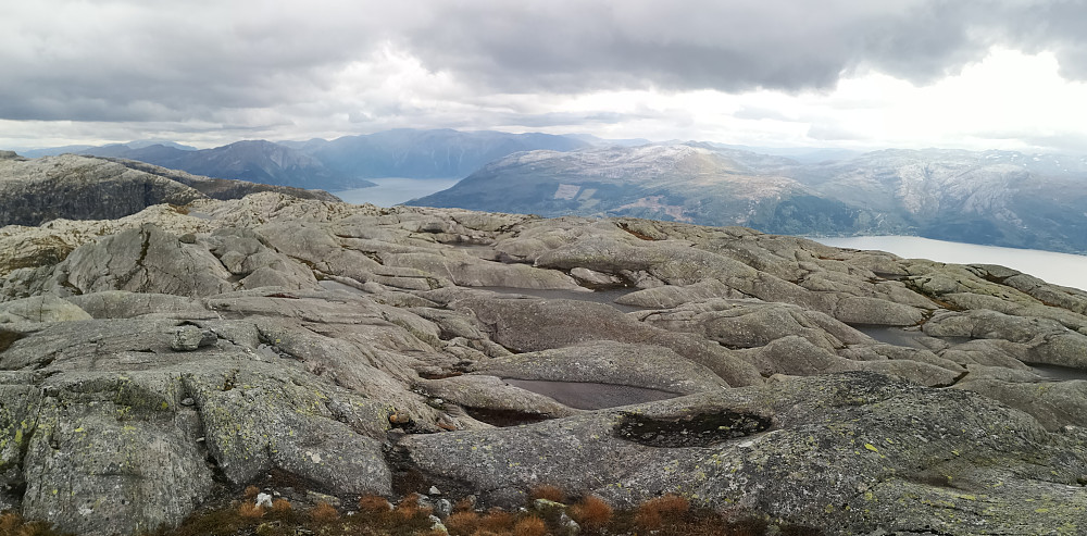 Giljafjell med utsikt mot øst. Spesiell fjellformasjon. 