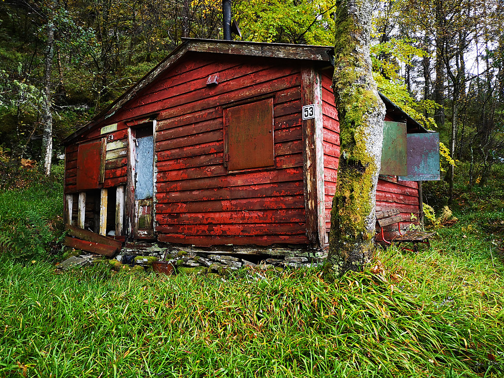 Hytten Birkeli, en hytte som ligger godt gjemt ikke langt fra mye brukt sti, men som er ukjent for de fleste. 