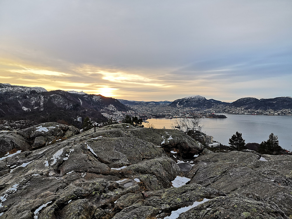 Farlig glatt på Ørneberget i dag