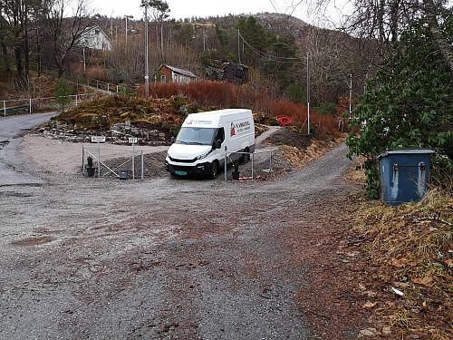 Hetlebakk parkering er nå privat og merket parkering forbudt. 