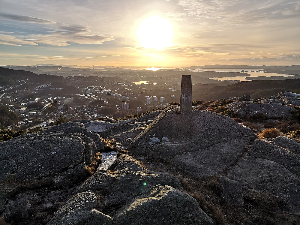 Olsokfjellet med utsikt sydover mot Fyllingsdalen og mot Flesland