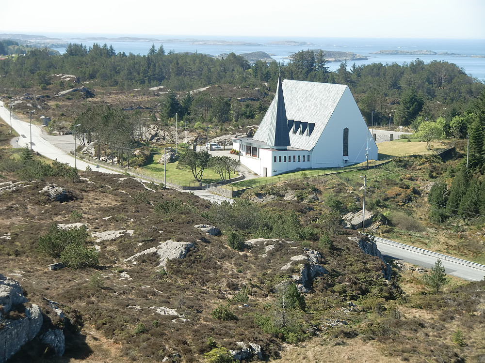 Hjelme kyrkje, en stilig kirke.