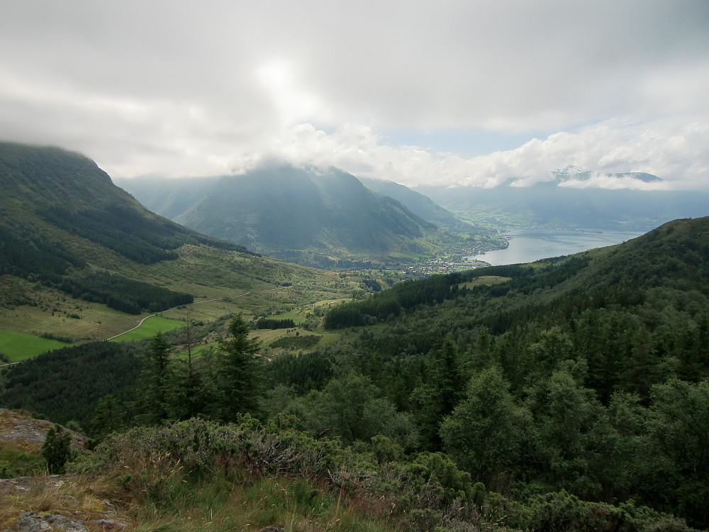Melsdalen med Rosendal  fra Storhaug