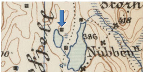 Hytten merket med pil er ikke registrert.
Kart oppmålt 1921 - 27 og utgitt i 1934. Norges geografiske oppmåling