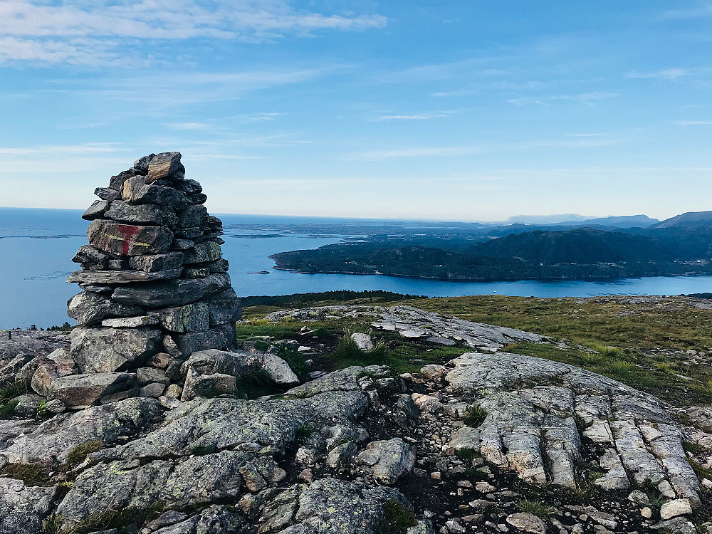 Lyngstadfjellet mot Averøya