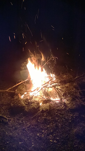 Deilig med bål :)
