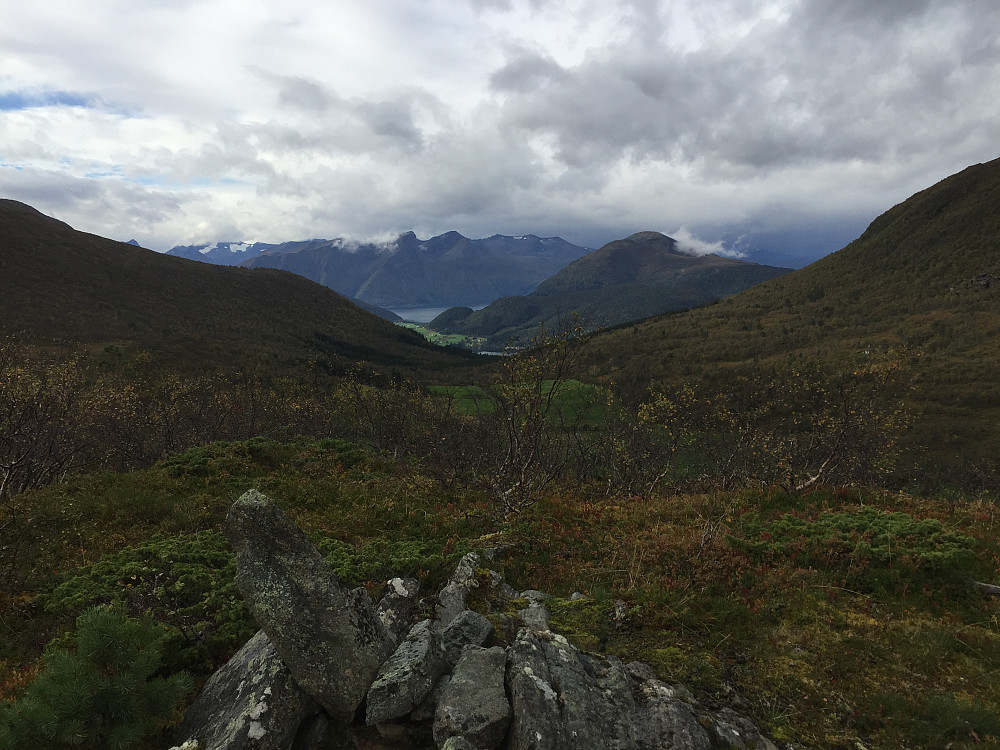 Utsikt fra Tverrberget mot Rødven