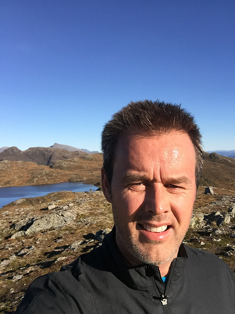 Slik selfie på Tågheia! Auduntjønnan i bakgrunnen.