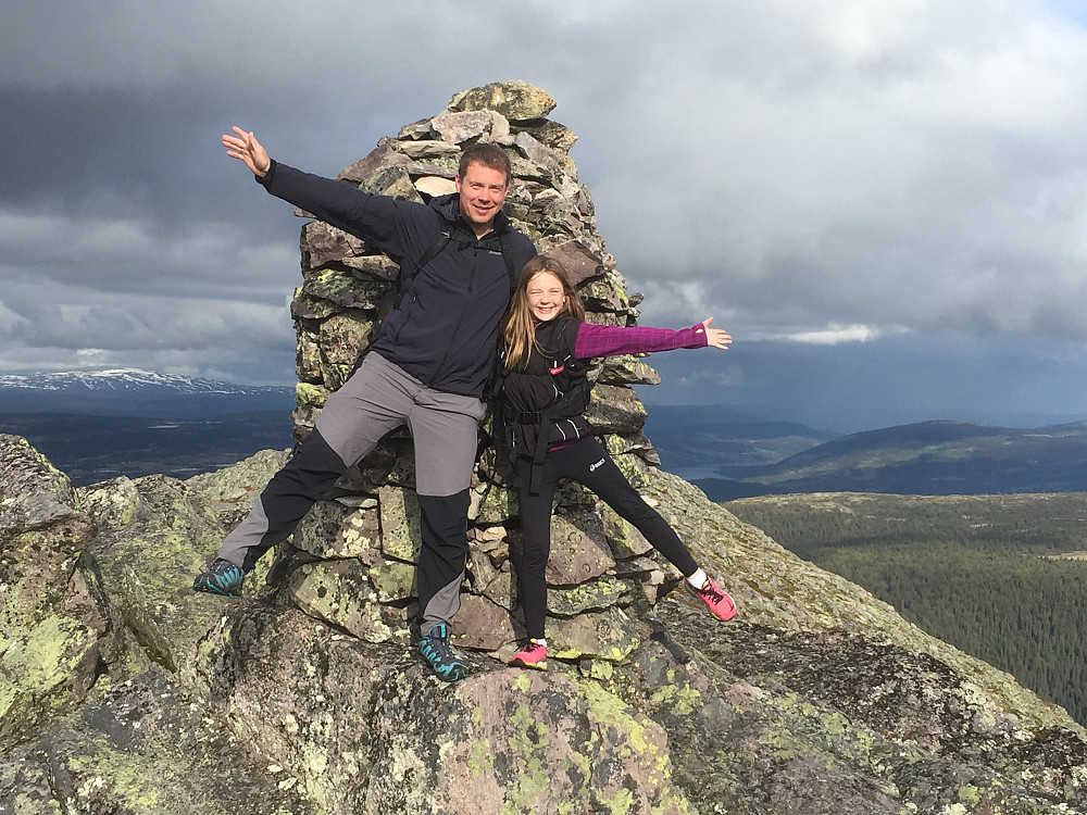 Hedda og Håvard på Skarvemellin.