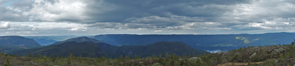 Utsikt fra nordenden av Sandvikfjellet.