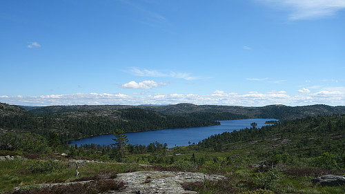 Skjevlevatn på grensa mellom Bygland og Åmli