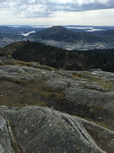 Dagens siste topp, og sentrum i sikte