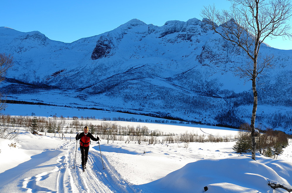 Mot Snøtinden og Nordtussen