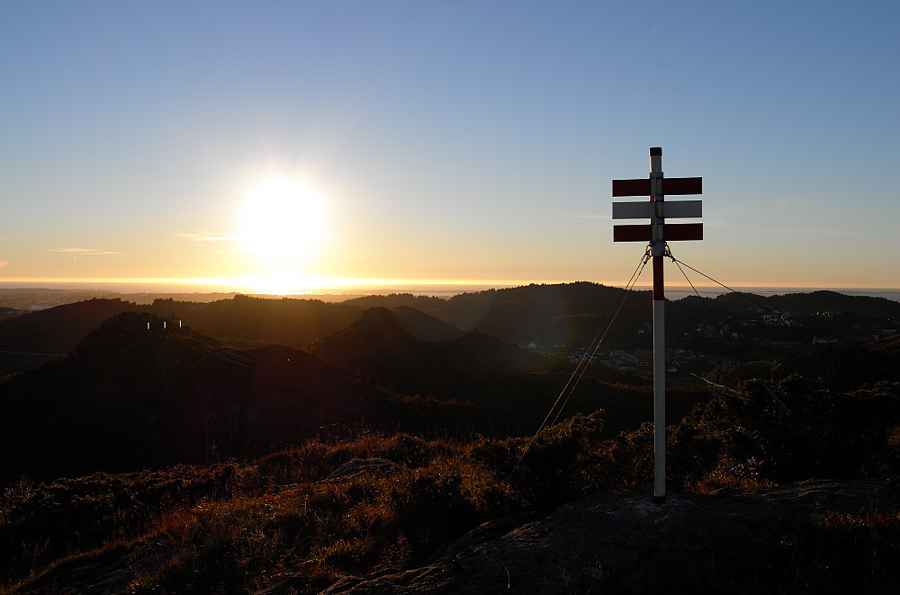 Dyrafjellet i lav sol