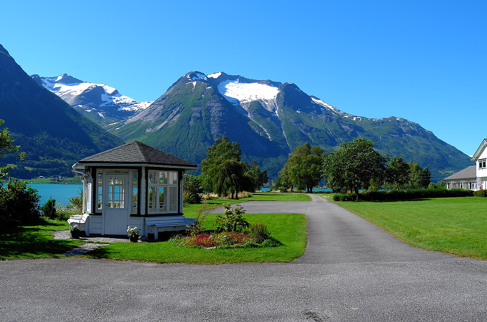 Fra Hjelle mot Storskredfjellet