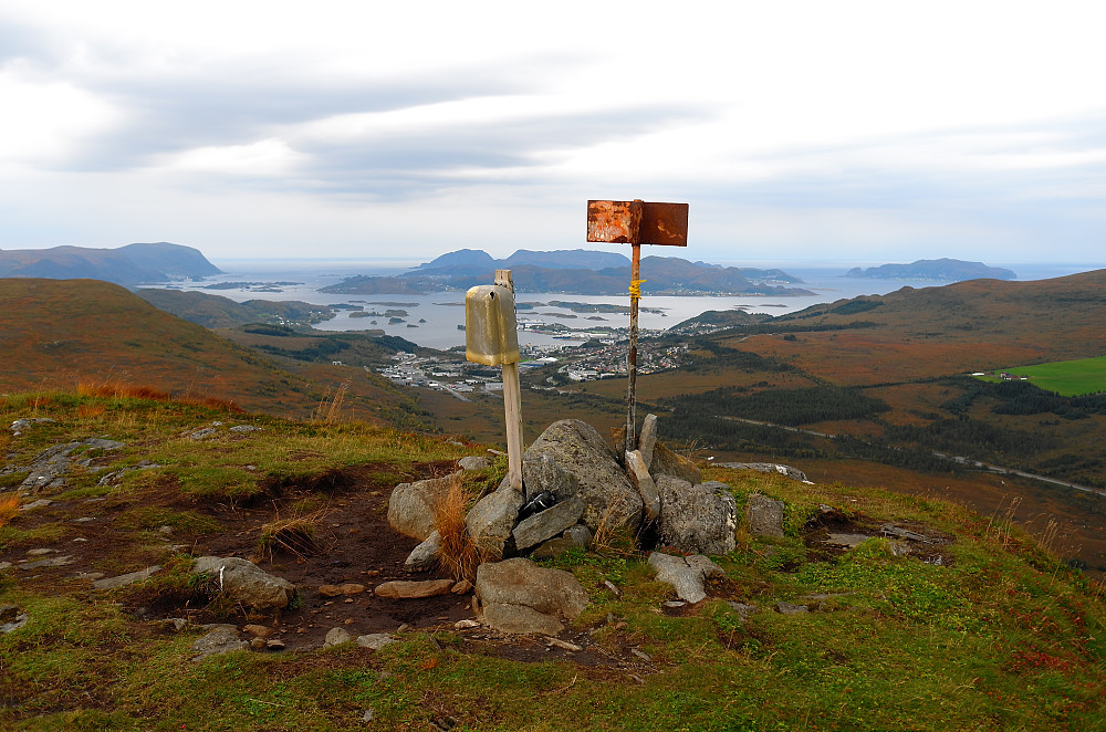 Hovdenakken og Ulsteinvik