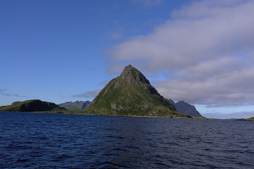 Øya Tinden