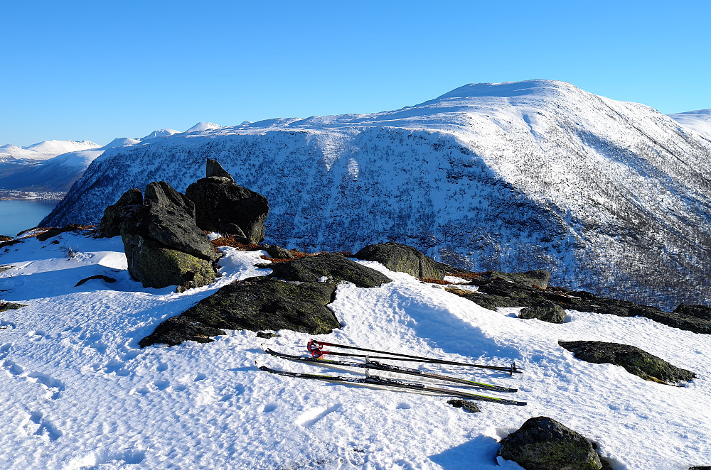 Snaufjellet med Grøtfjellet bak
