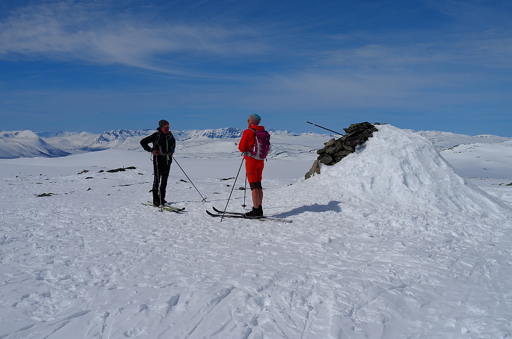 Nyter utsikten mot Trollheimen