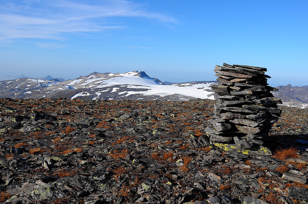 Istinden og Glomfjordbreen i vest