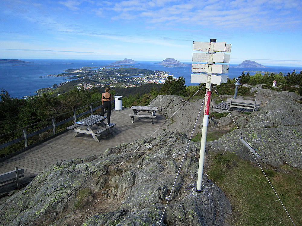 Florø, Kinn, Skorpa og Batalden