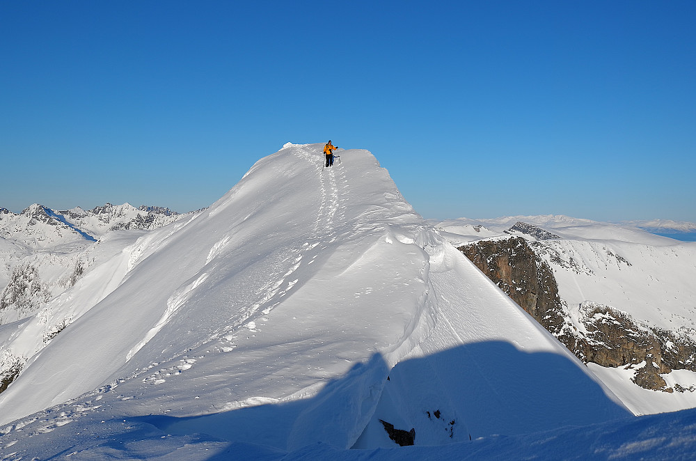 Mjeldskartinden 952