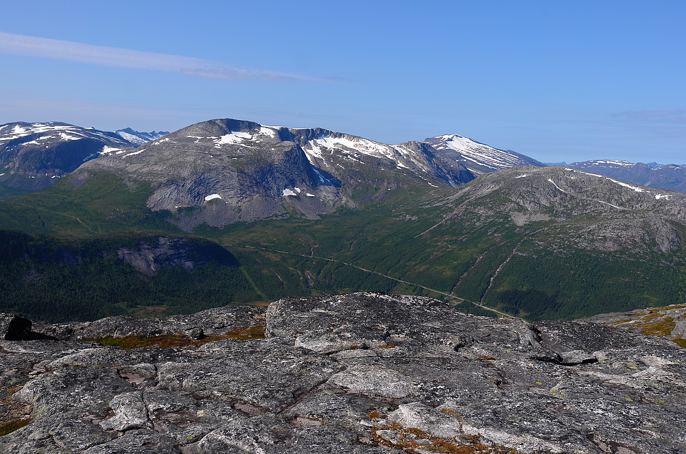 Sørkvasstinden og Ånderbakktinden