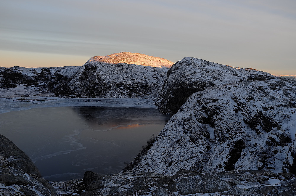 Tverråa og Tverråfjellet