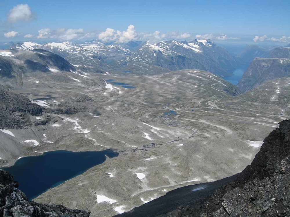 Mot Eikesdalsvannet