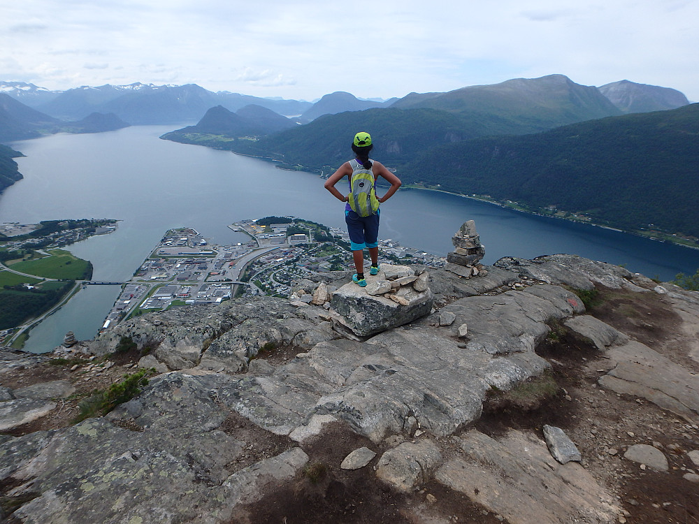 Utsikten er alltid flott i Rauma fjella.