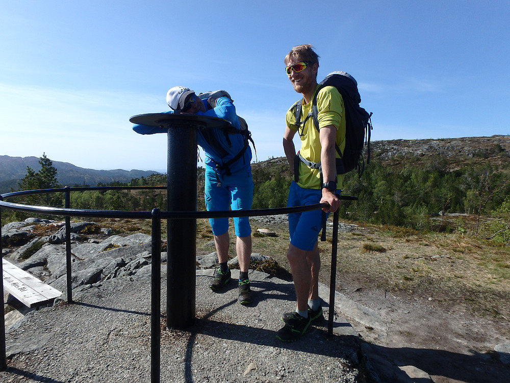 Arnt Owe ble sliten på Varden.