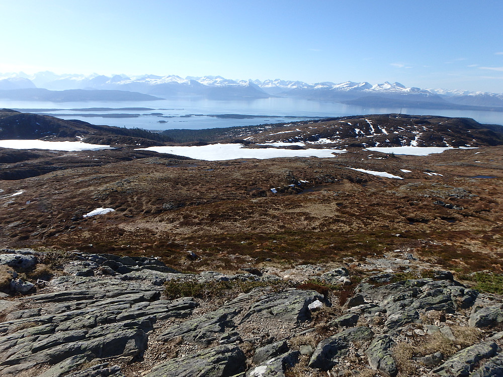 Romsdalen bader i sol.