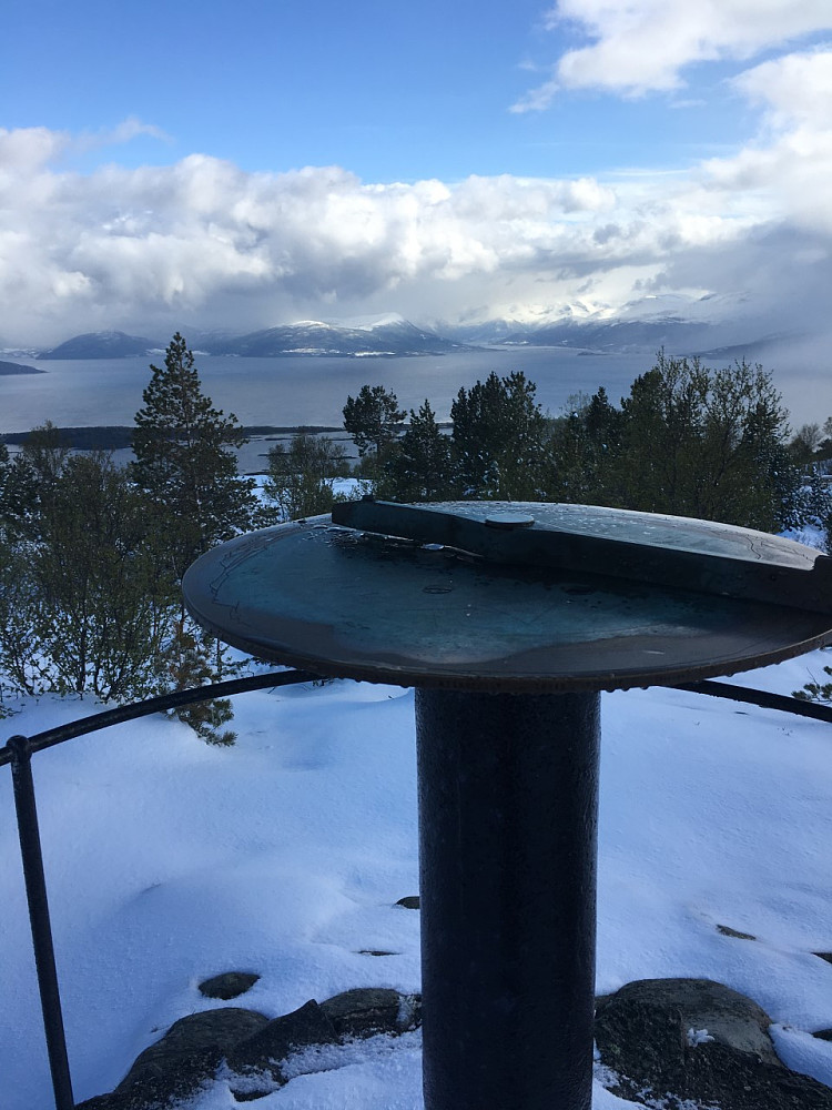 Snø på Varden 3. mai!