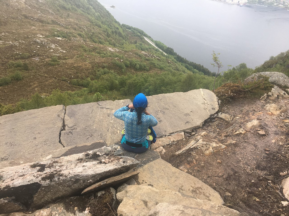På siste rasten før man tar av trappa og går mot Bløkallen.