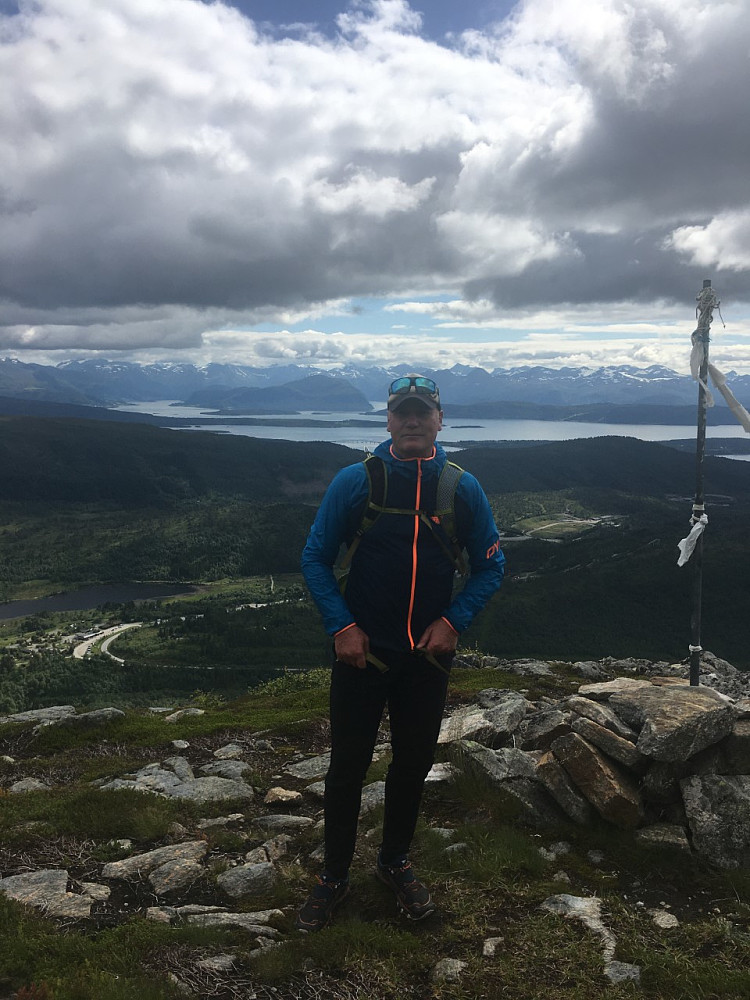 Ved steinhytta.