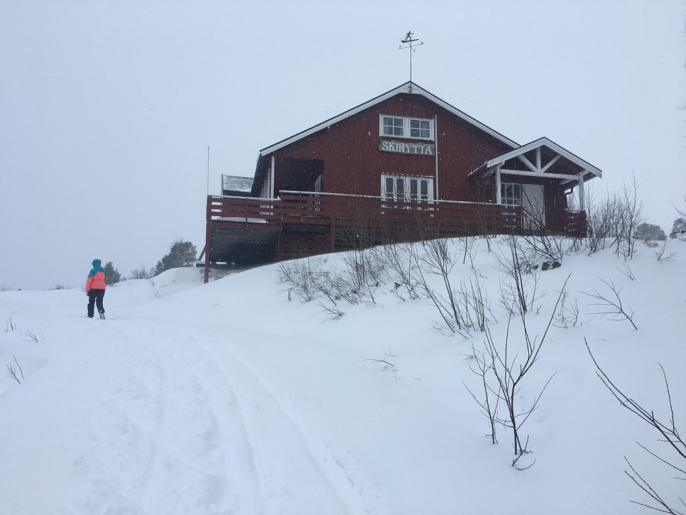 Snø og vind i dag.