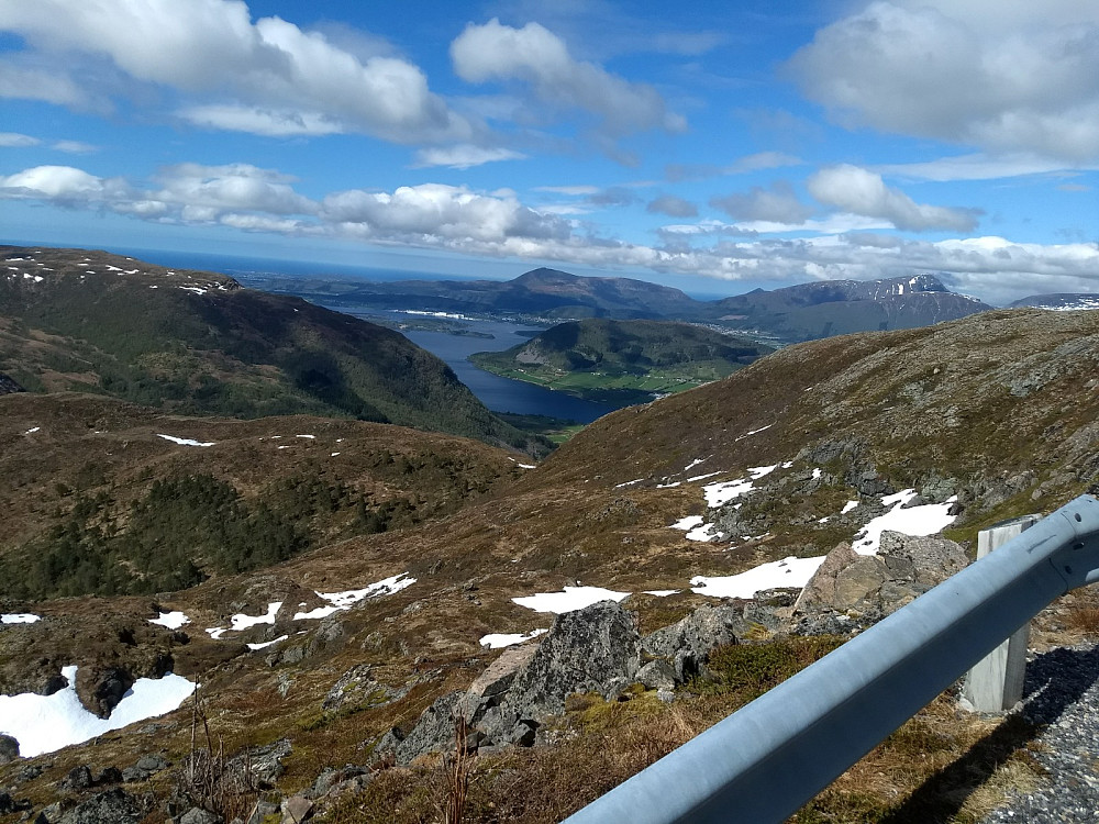 Fra øverste partier av vegen mot Malmefjorden.