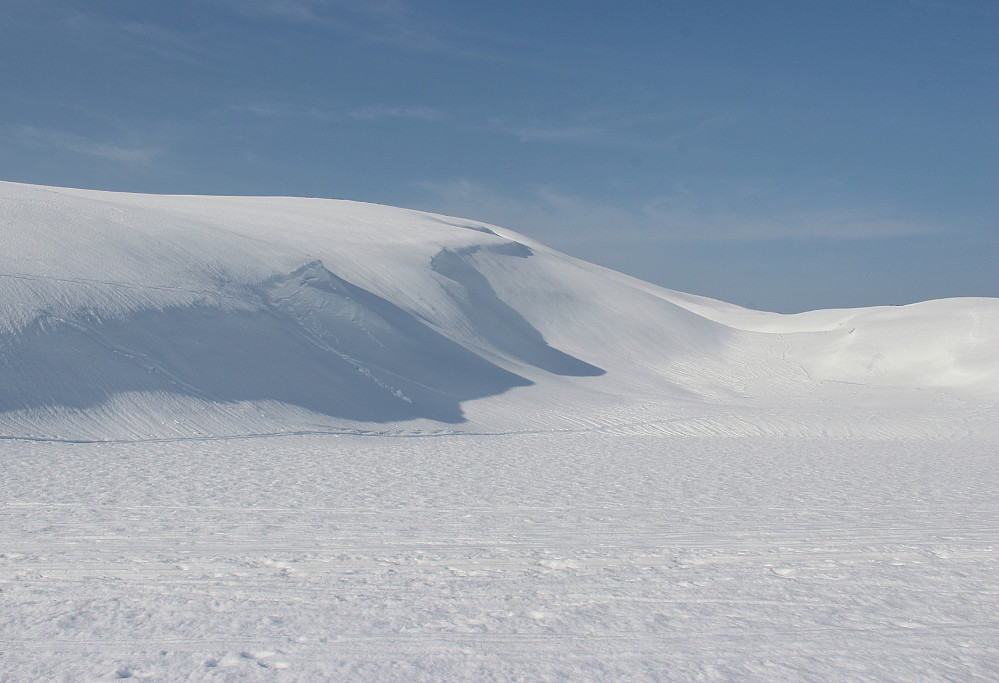 Rikelig med snø på nordsida av Tågheia...