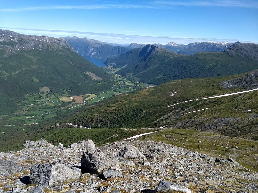 Utsikt ut Øksendalen.