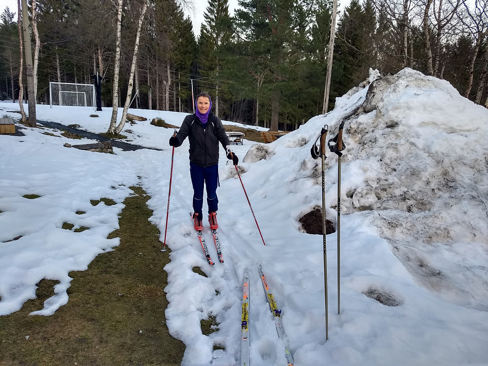 Snøen renner bort på Kringsjå nå.
