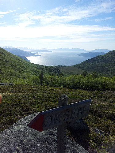 Mot Romsdalsfjorden